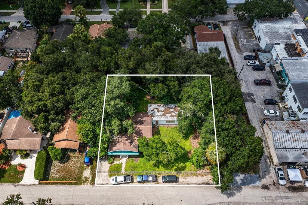 105 W HILDA STREET TAMPA, FL 33603