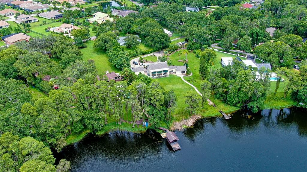 3515 SADDLE BACK LANE LUTZ, FL 33548