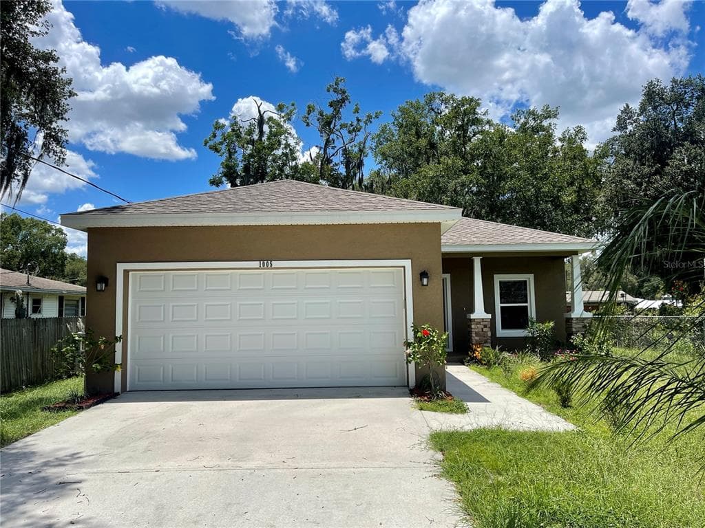 1005 N WILLS STREET PLANT CITY, FL 33563