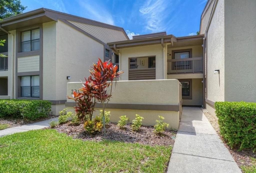 234 WOODLAKE WYNDE UNIT 52 OLDSMAR, FL 34677