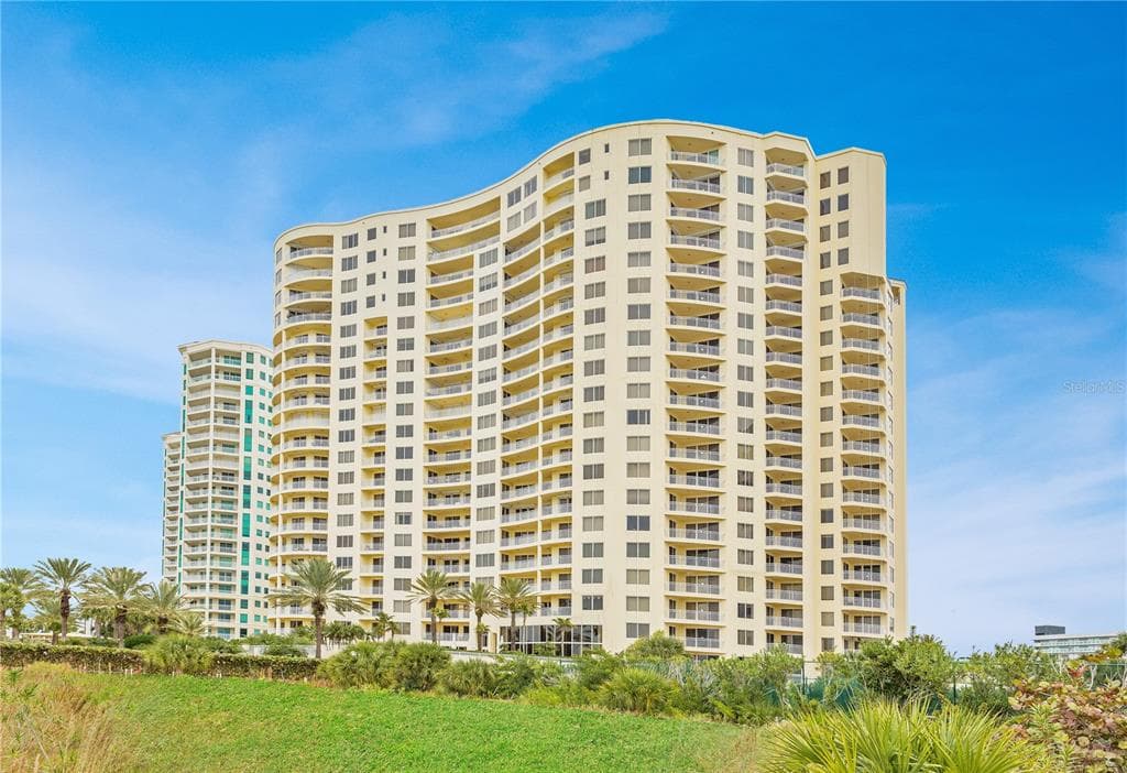 1200 GULF BOULEVARD UNIT #805 CLEARWATER, FL 33767