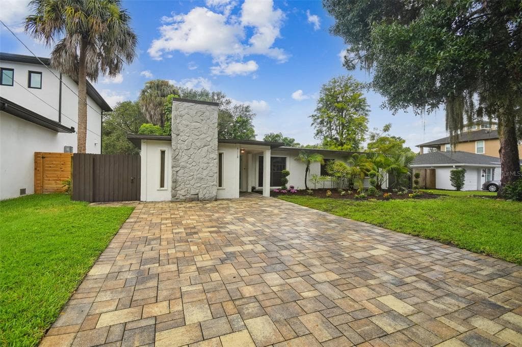 4118 W SEVILLA STREET TAMPA, FL 33629
