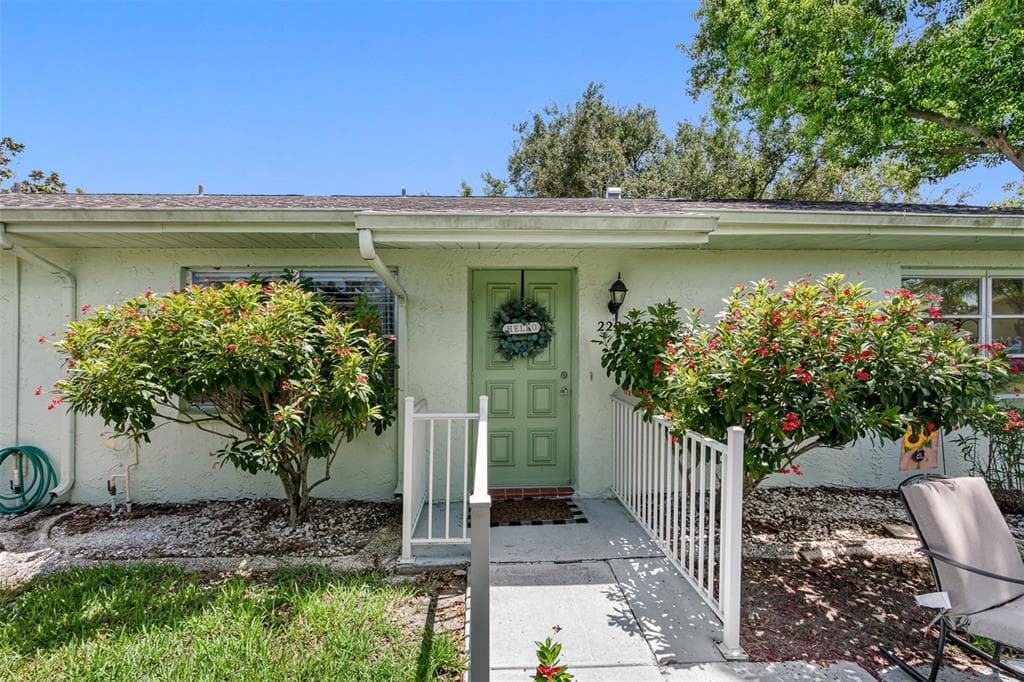 2224 GREENHAVEN DRIVE UNIT 381 SUN CITY CENTER, FL 33573