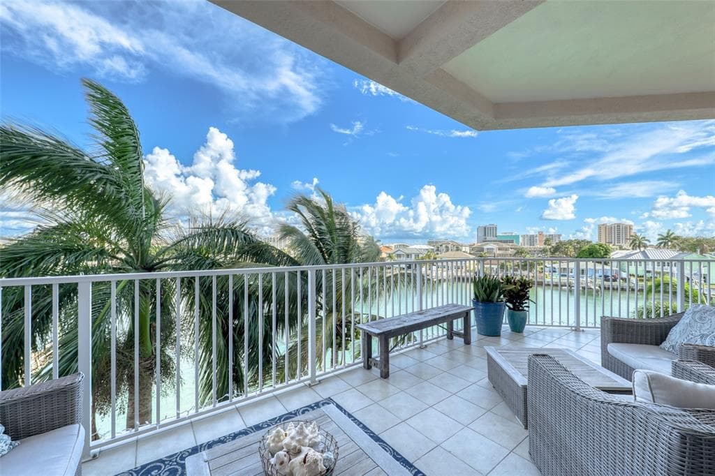 205 BRIGHTWATER DRIVE UNIT 202 CLEARWATER, FL 33767