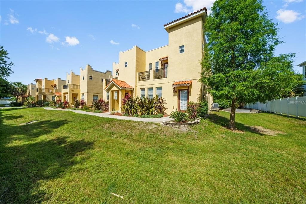 3165 TOSCANA CIRCLE TAMPA, FL 33611