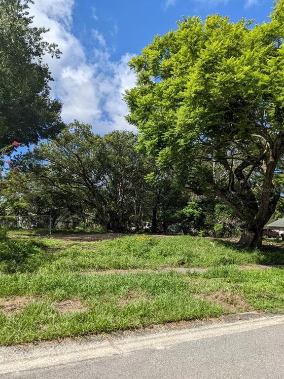 3330 KING CHARLES CIRCLE SEFFNER, FL 33584
