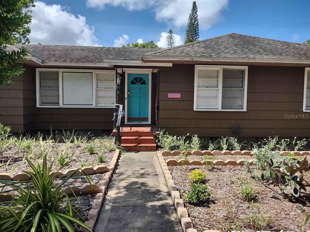 2256 BURLINGTON AVENUE N ST PETERSBURG, FL 33713