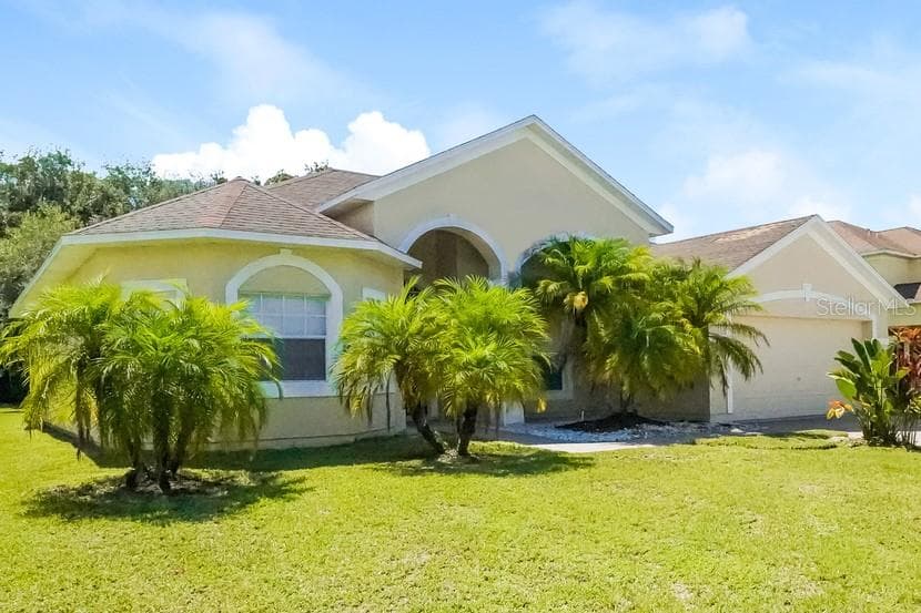 2724 PATRICIAN CIR KISSIMMEE, FL 34746