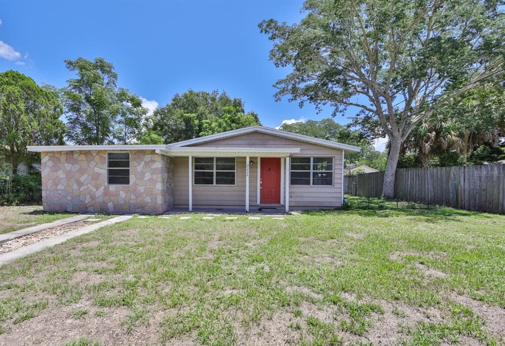5220 S SHERWOOD AVENUE TAMPA, FL 33611