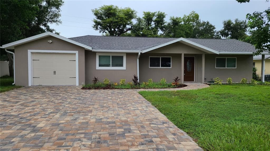 1718 CARDINAL DR CLEARWATER, FL 33759