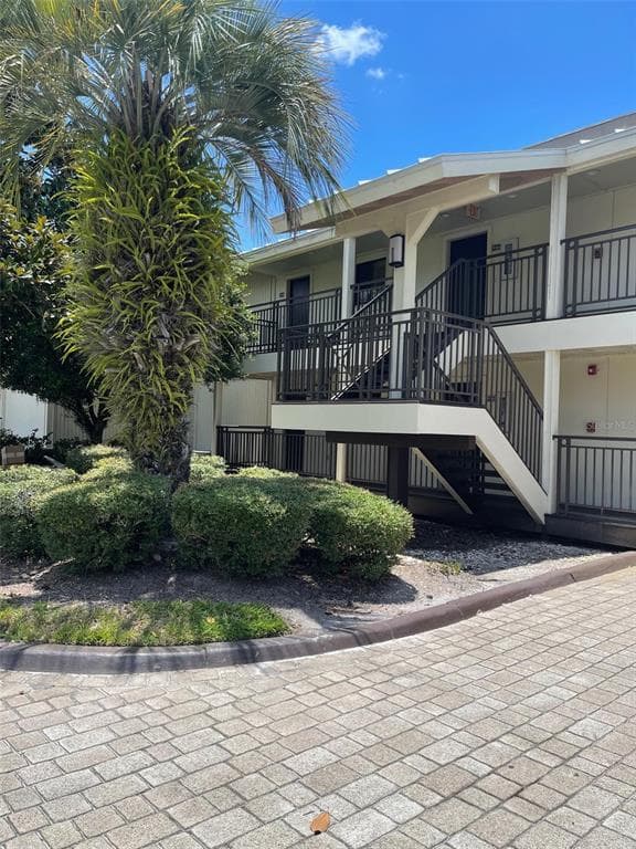 4748 FOX HUNT DRIVE UNIT 934 & 936 WESLEY CHAPEL, FL 33543