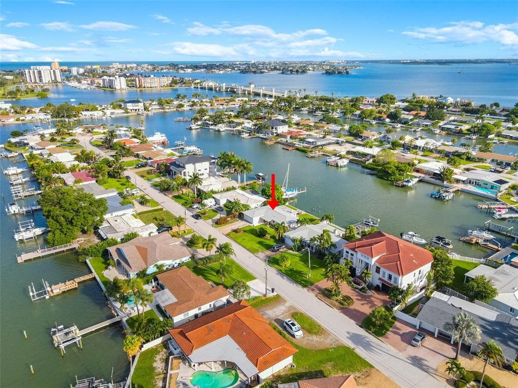 7925 2ND AVENUE S ST PETERSBURG, FL 33707