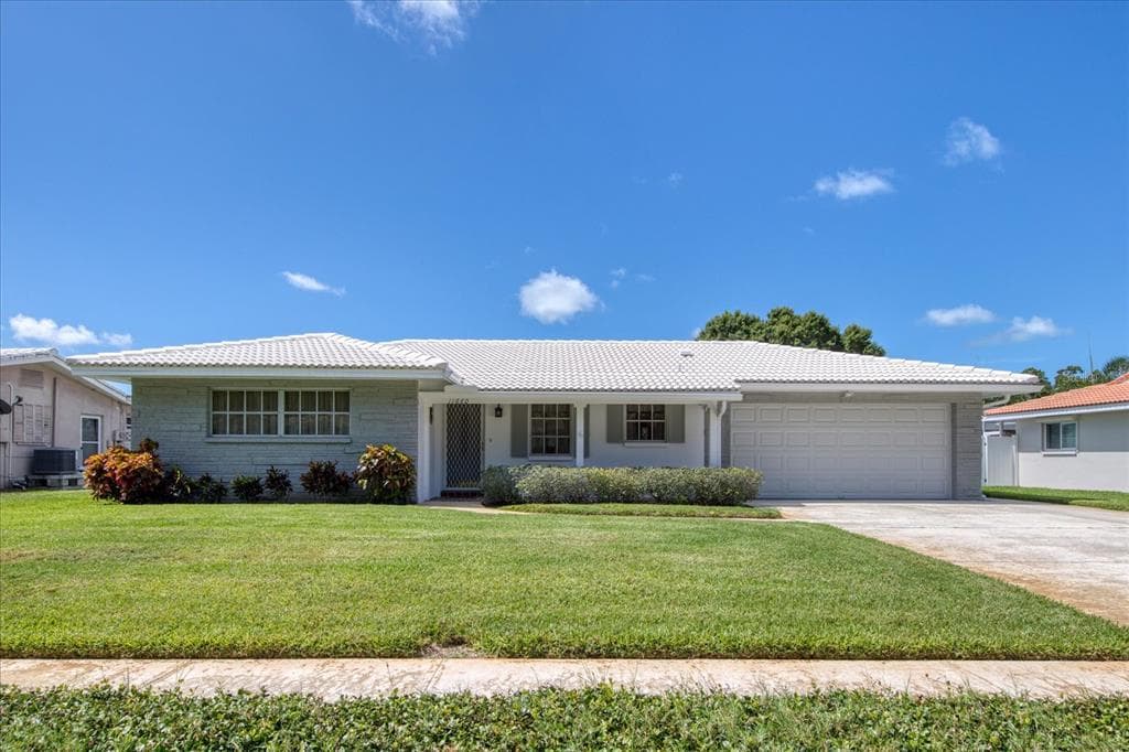 11660 68TH AVENUE SEMINOLE, FL 33772