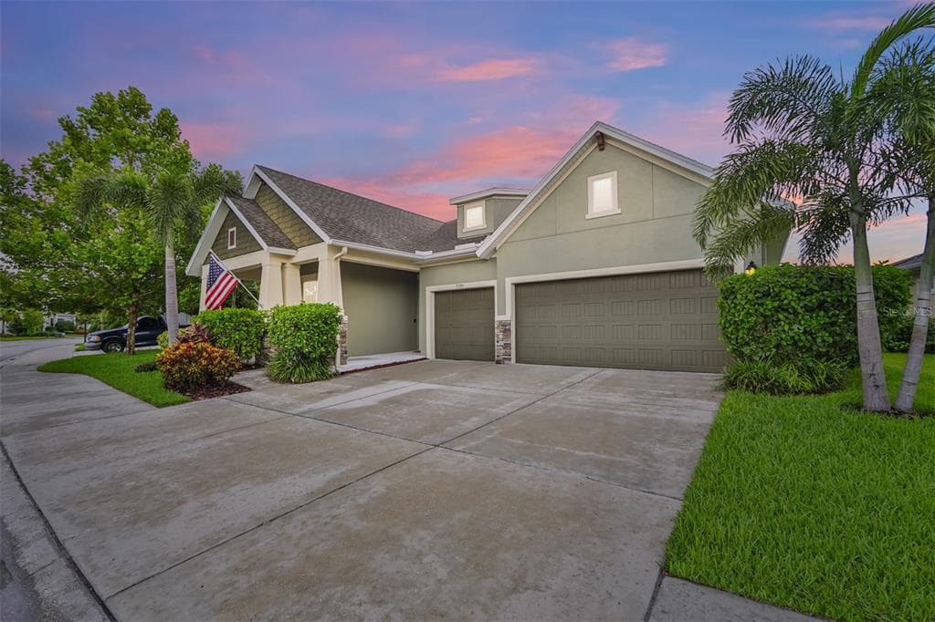 7305 HOURGLASS DRIVE APOLLO BEACH, FL 33572