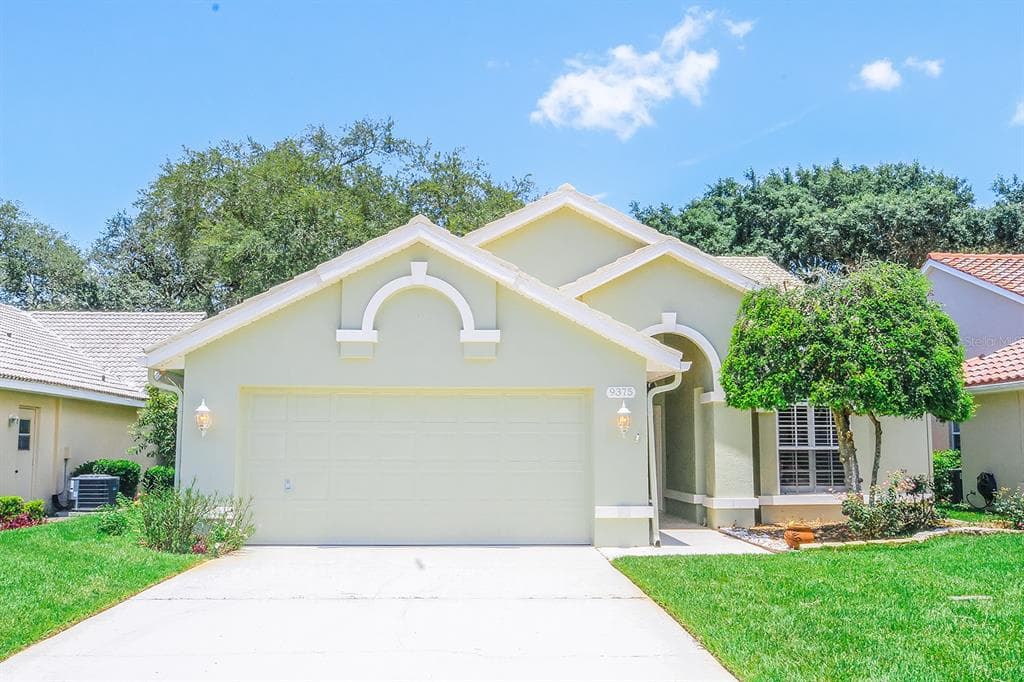 9375 FRENCH QUARTERS CIRCLE WEEKI WACHEE, FL 34613