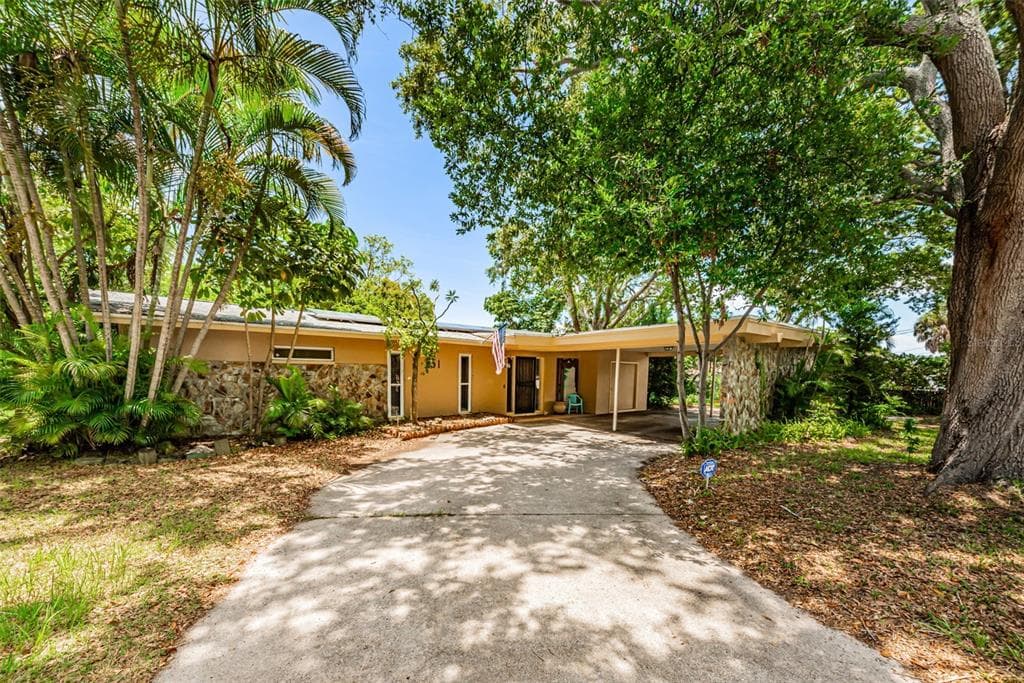 251 20TH STREET SW LARGO, FL 33770