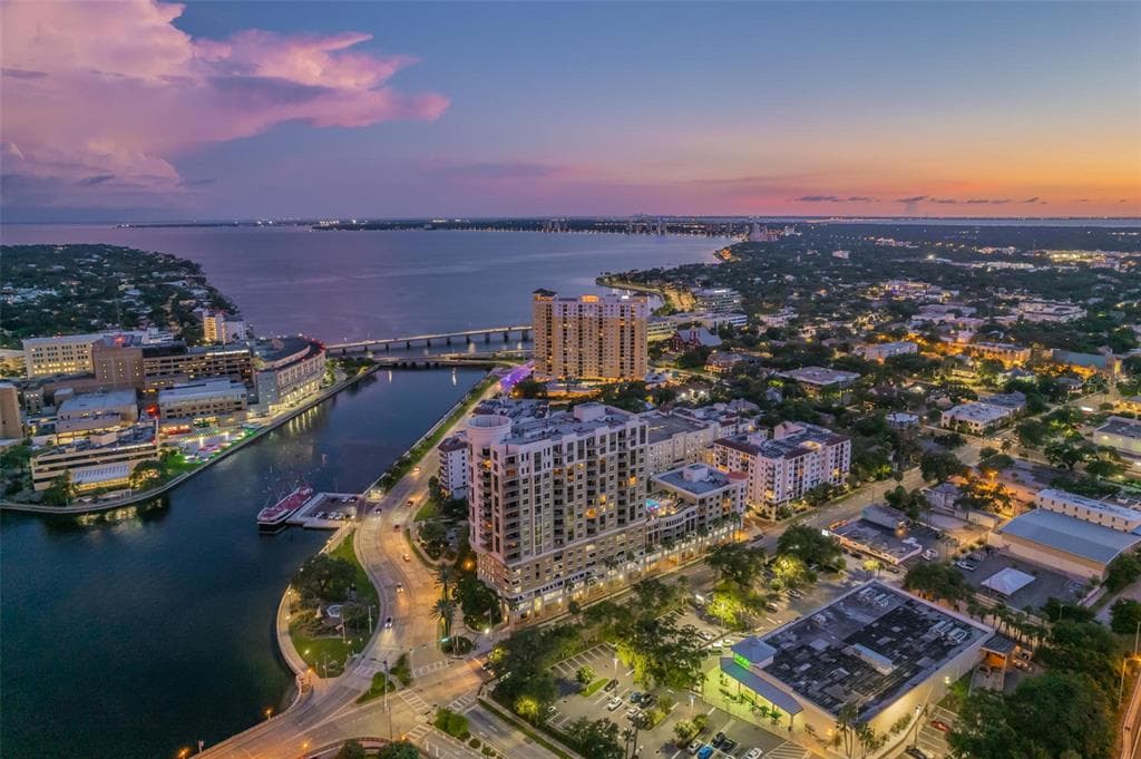 275 BAYSHORE BOULEVARD UNIT 1002 TAMPA, FL 33606
