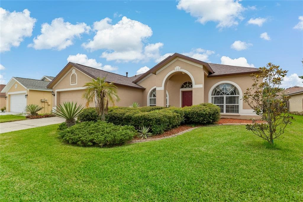 28803 STORMCLOUD PASS WESLEY CHAPEL, FL 33543