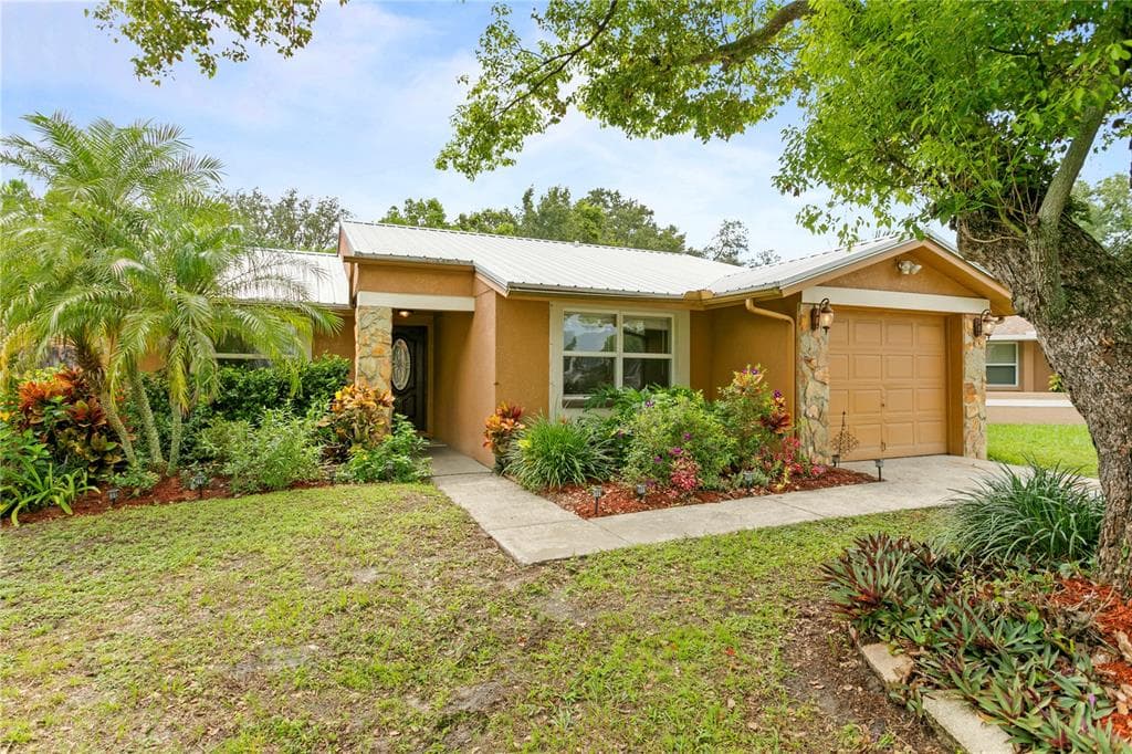 7348 MONTEREY BOULEVARD TAMPA, FL 33625