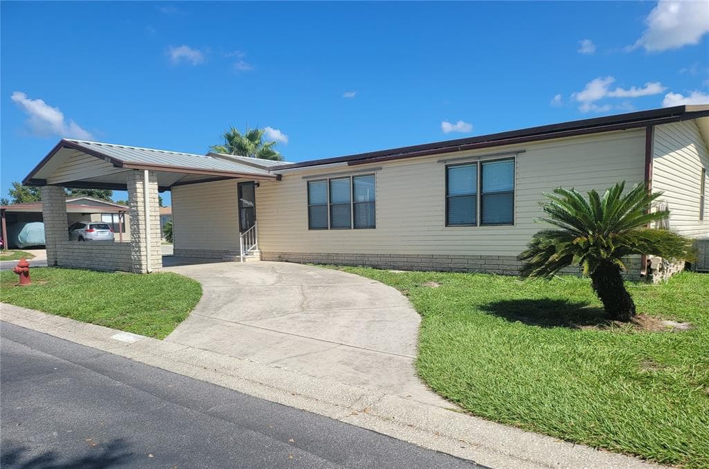 3023 PINEY BARK DRIVE ZEPHYRHILLS, FL 33543