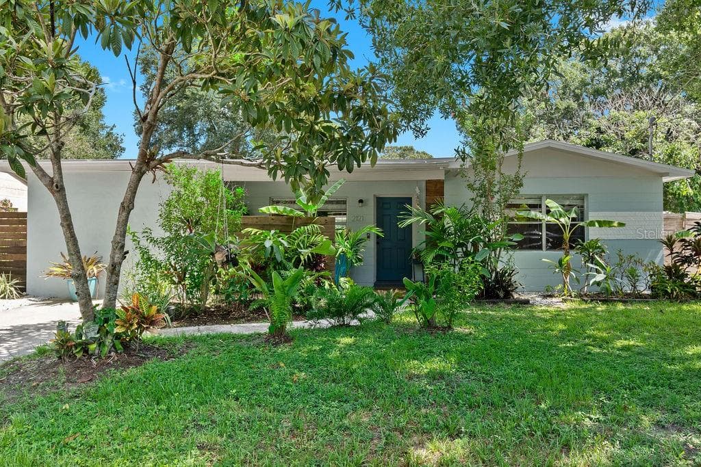 2121 CARROLL PLACE