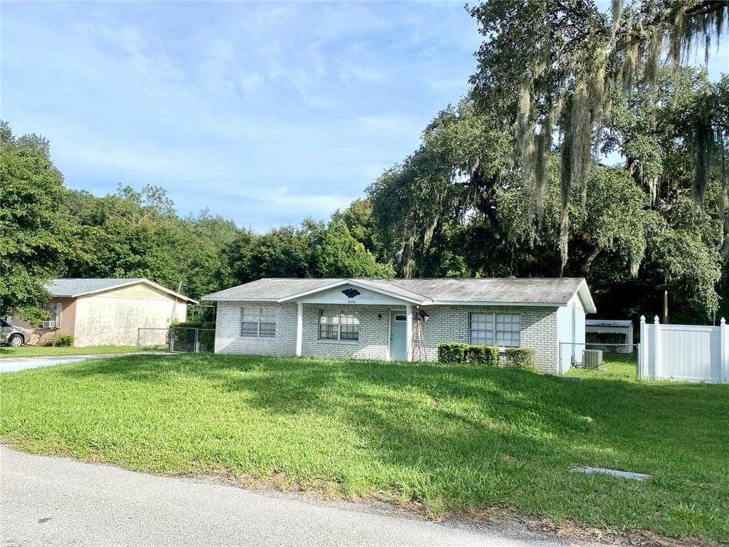 38040 SALEM AVE ZEPHYRHILLS, FL 33541
