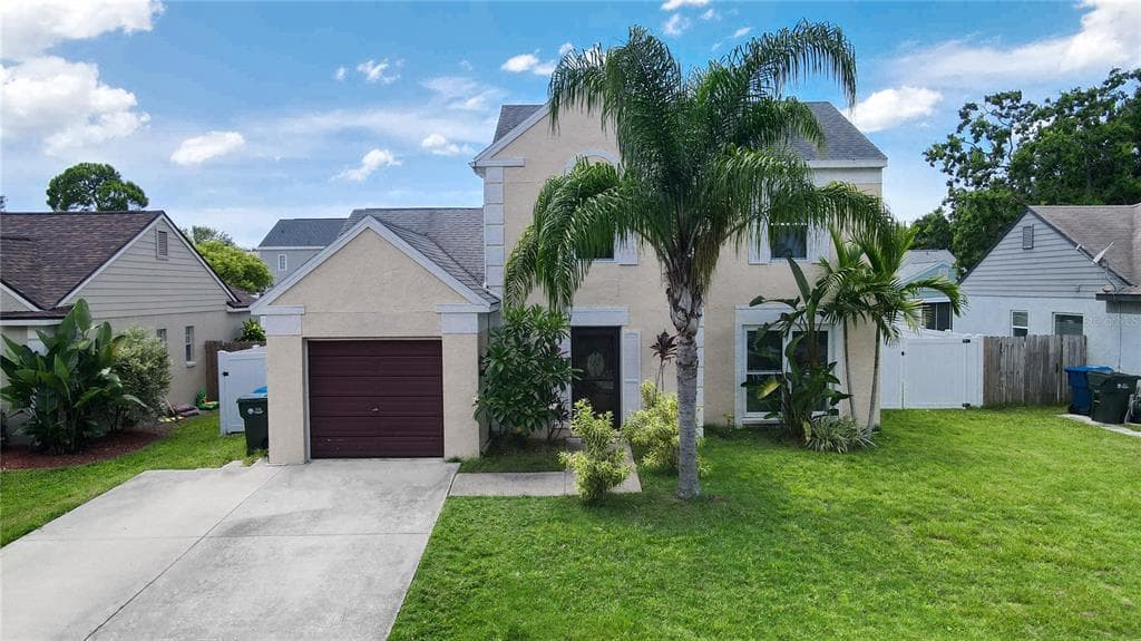12738 GORDA CIRCLE E LARGO, FL 33773