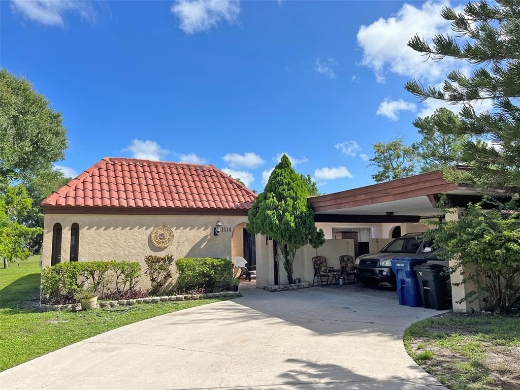 1114 W FAITH CIRCLE BRADENTON, FL 34212