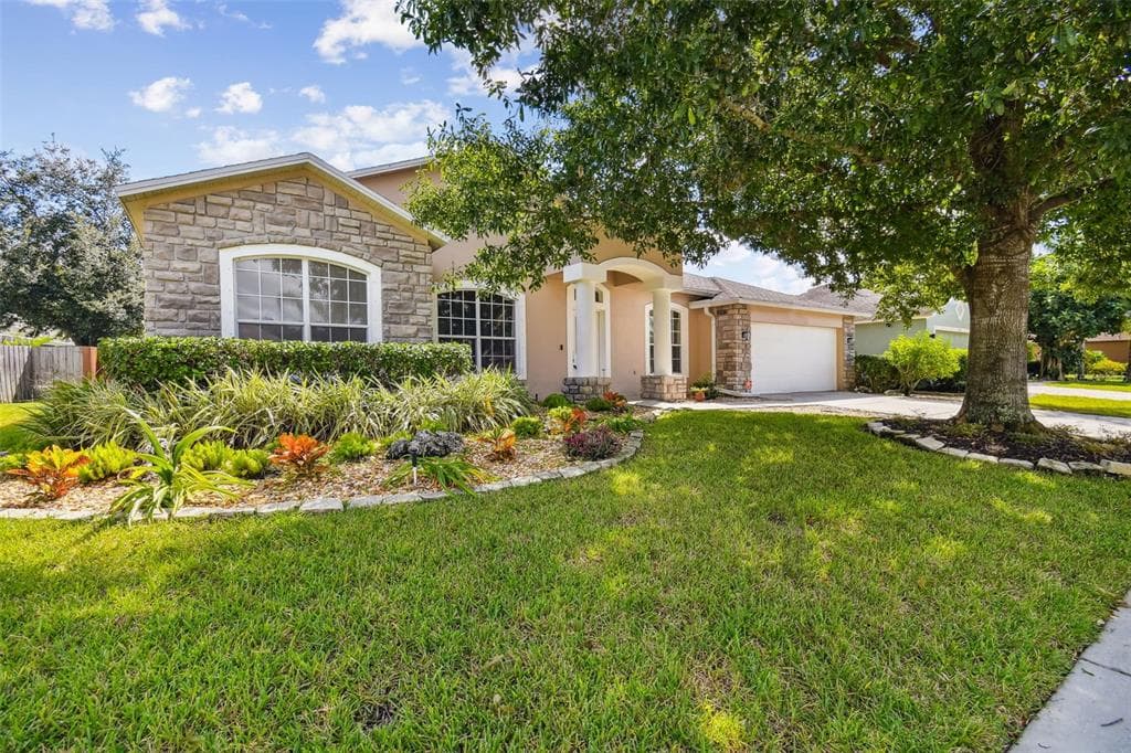 19803 WYNDHAM LAKES DRIVE ODESSA, FL 33556