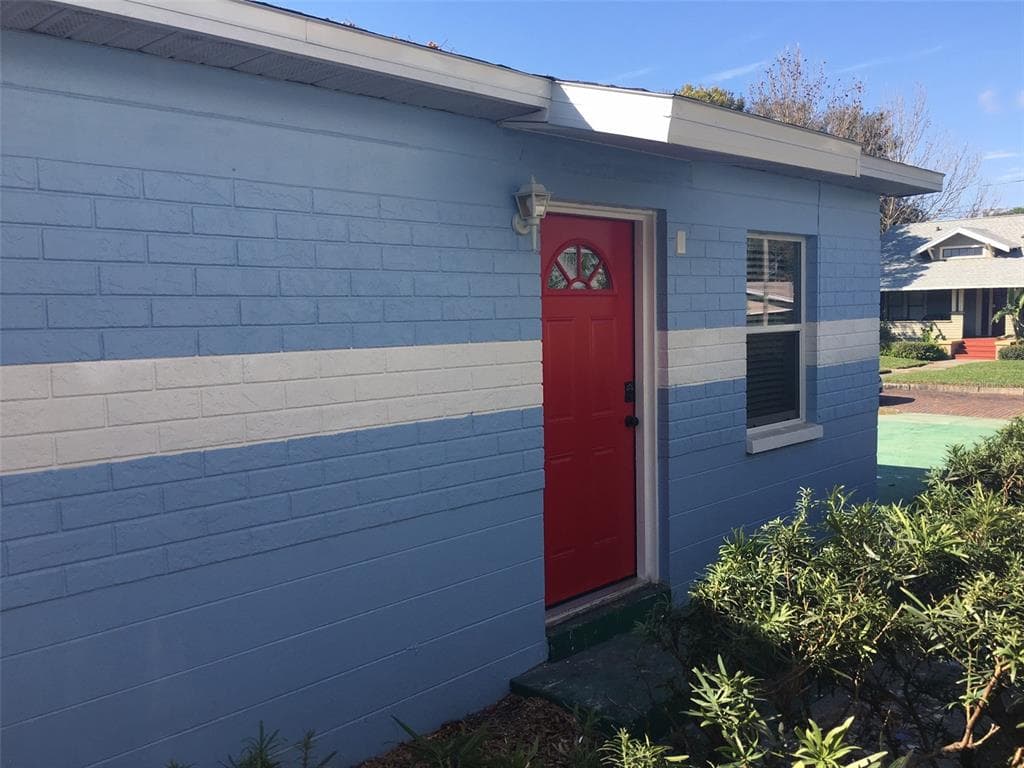 214 12TH AVENUE N UNIT B ST PETERSBURG, FL 33701