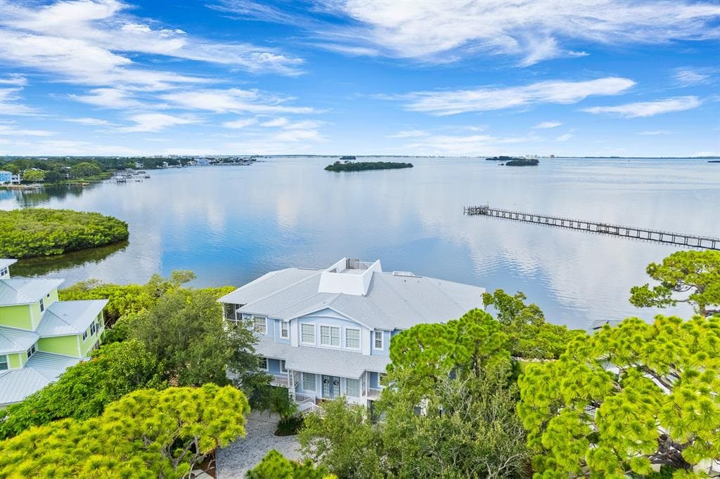 992 OSPREY COURT PALM HARBOR, FL 34683