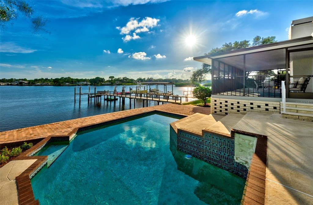 783 CHESAPEAKE DRIVE TARPON SPRINGS, FL 34689
