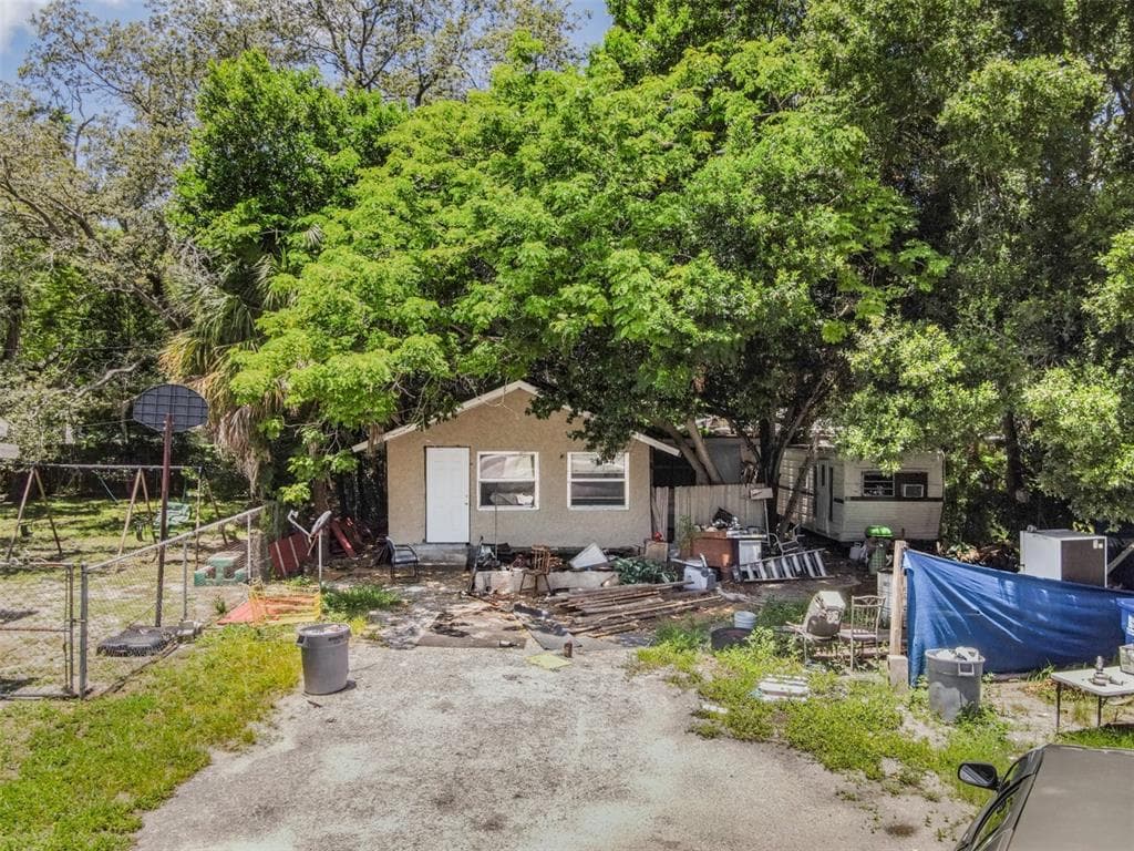 1511 43RD STREET S ST PETERSBURG, FL 33711
