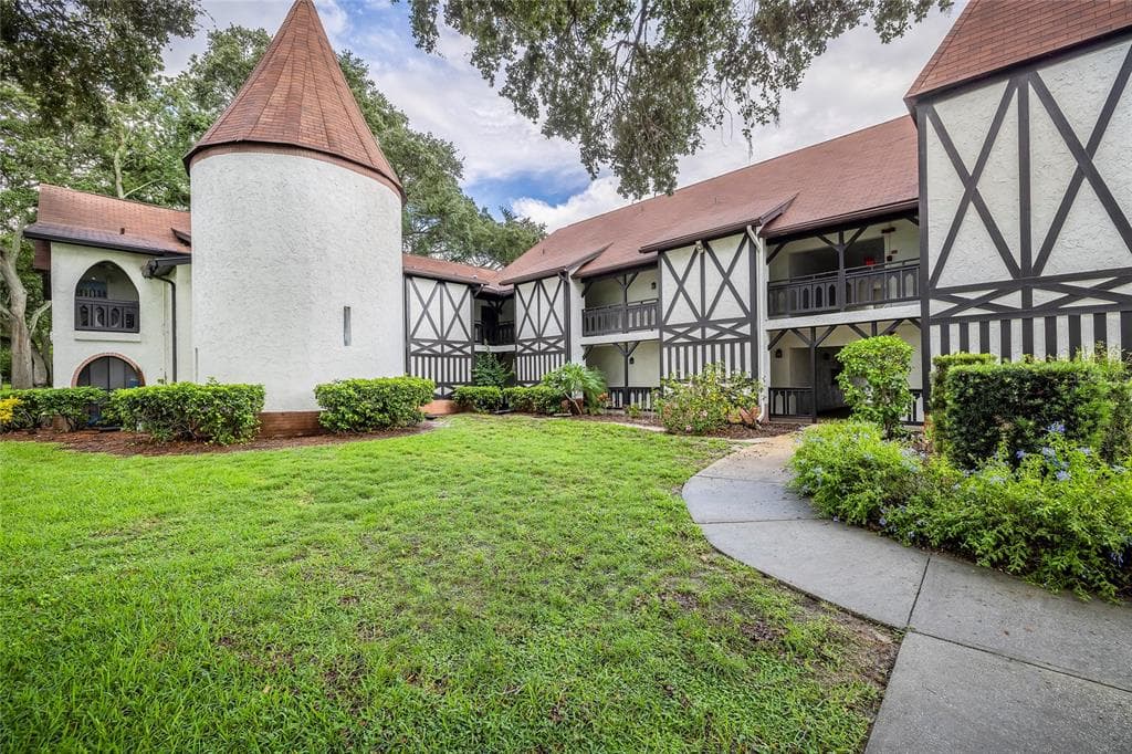 200 N BAYSHORE BOULEVARD UNIT 202 CLEARWATER, FL 33759