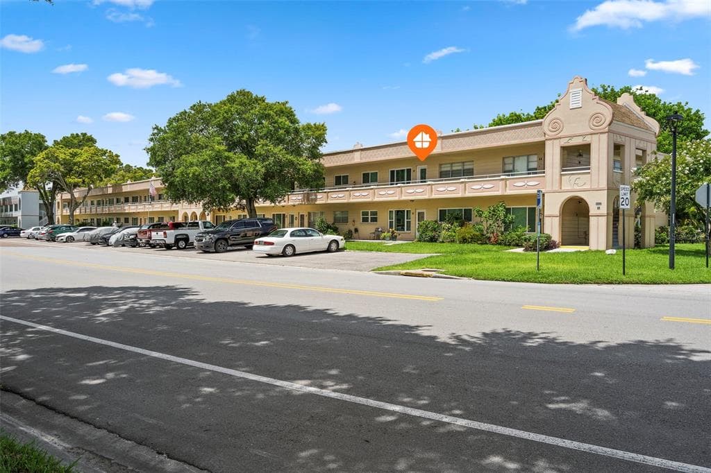 2200 WORLD PARKWAY BOULEVARD UNIT 42 CLEARWATER, FL 33763