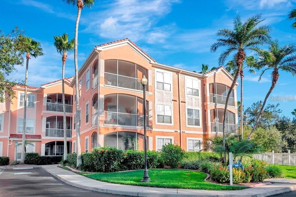 5000 CULBREATH KEY WAY UNIT 1-211 TAMPA, FL 33611