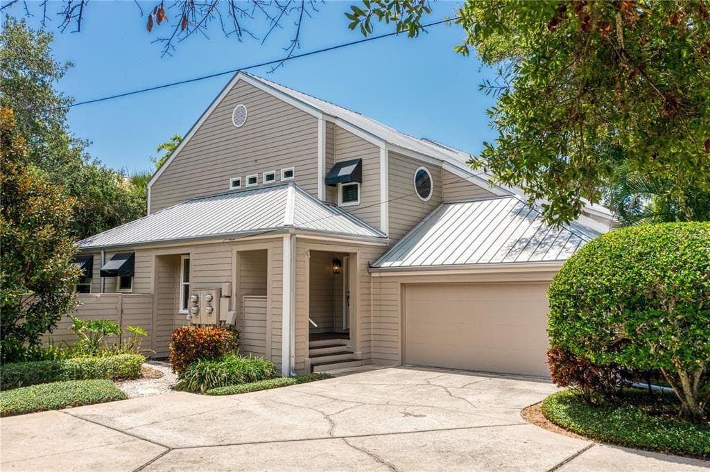 5410 S CRESCENT DRIVE TAMPA, FL 33611