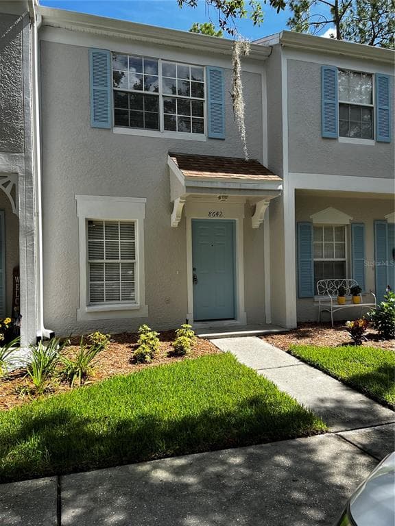8642 HUNTERS KEY CIRCLE TAMPA, FL 33647