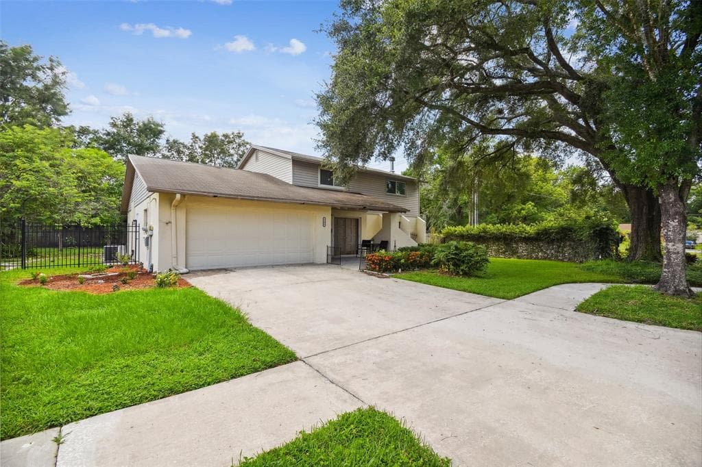 3406 BROOKSHIRE COURT