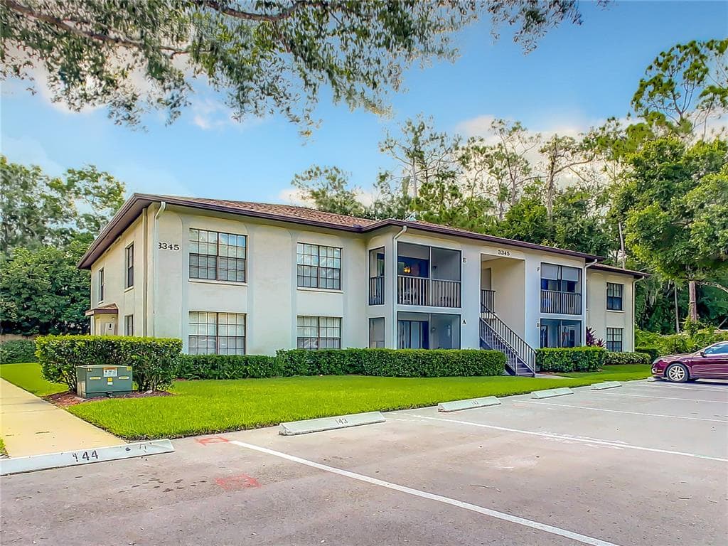 3345 CRYSTAL COURT E UNIT C PALM HARBOR, FL 34685