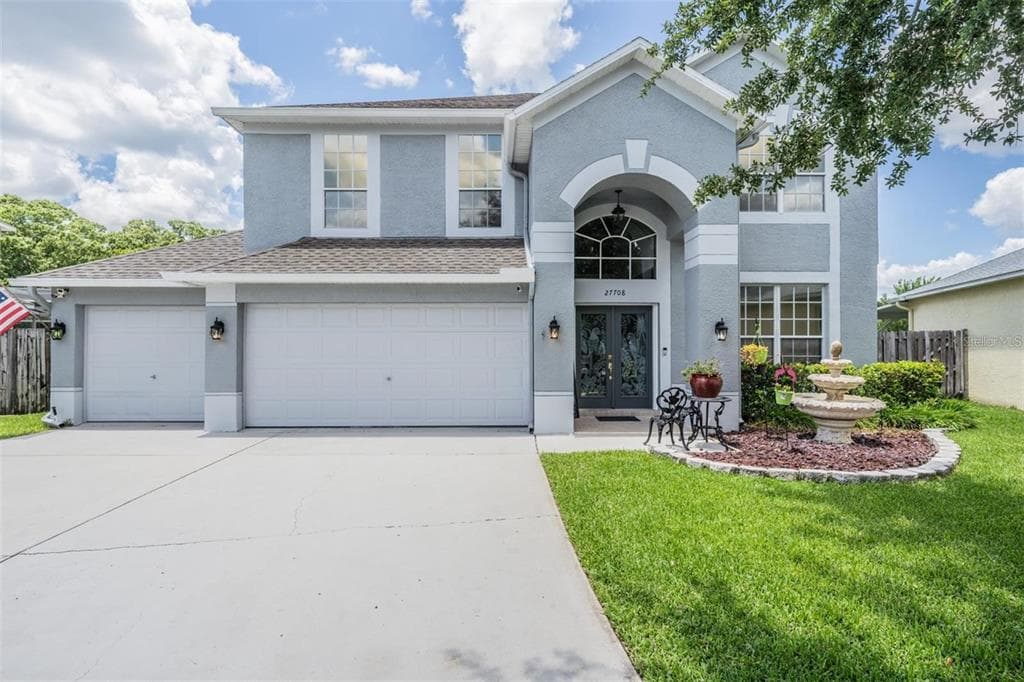 27708 SKY LAKE CIRCLE WESLEY CHAPEL, FL 33544