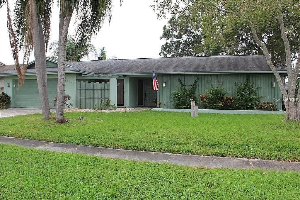 1939 ARVIS CIRCLE W CLEARWATER, FL 33764