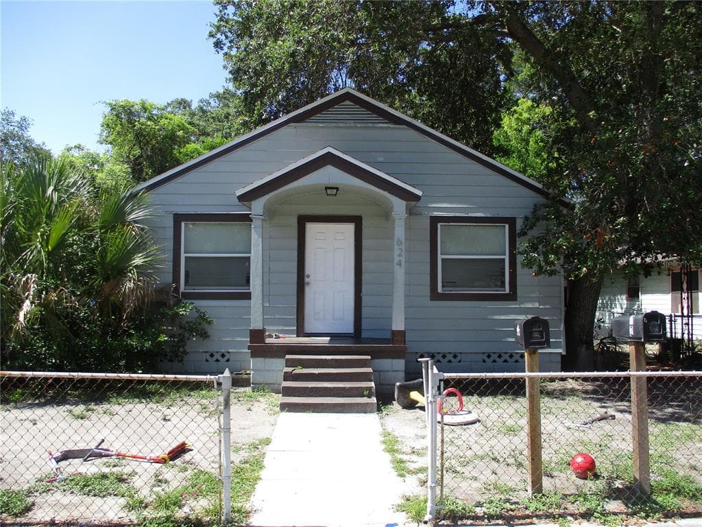 624 28TH AVENUE S ST PETERSBURG, FL 33705