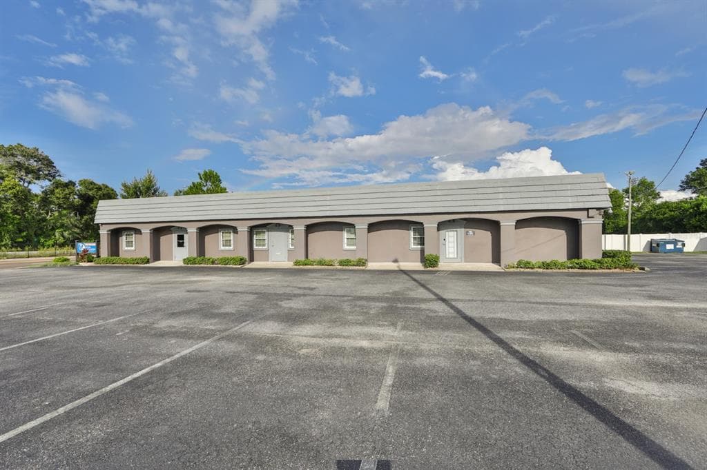 315 W BUSCH BOULEVARD TAMPA, FL 33612
