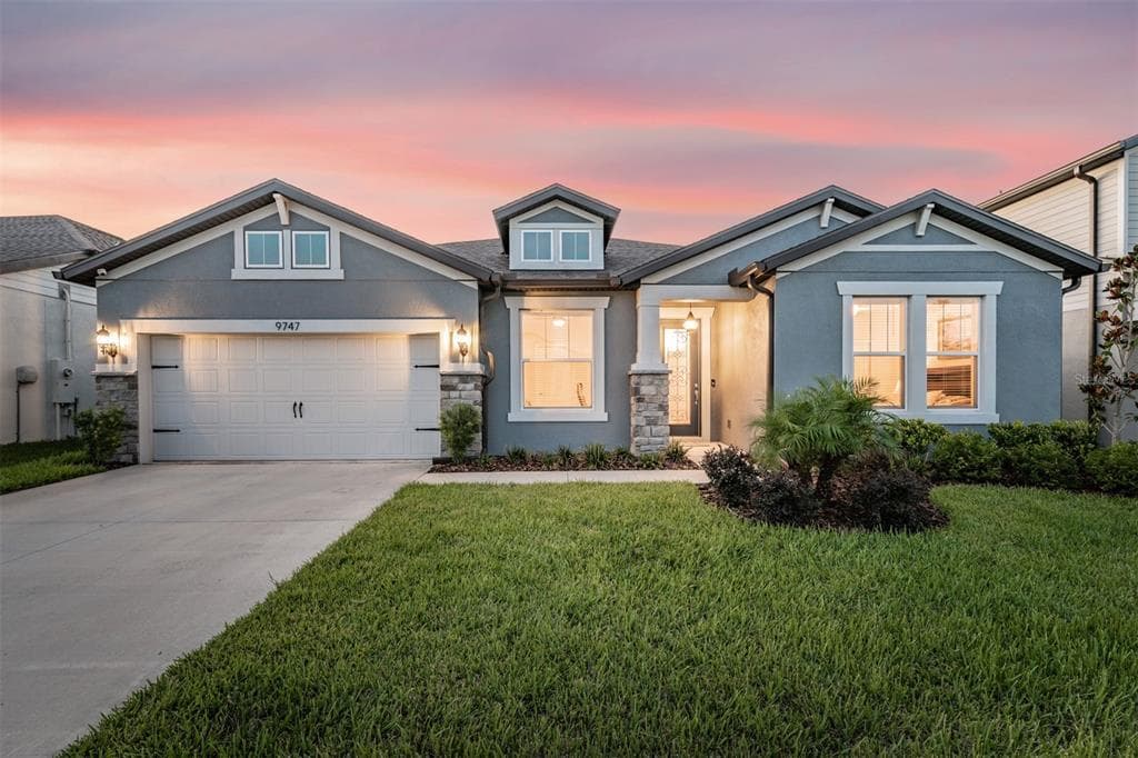 9747 IBIS GROVE BOULEVARD WESLEY CHAPEL, FL 33545