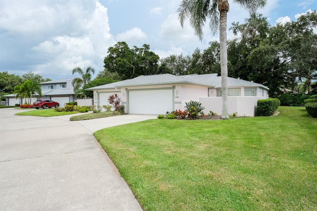 4430 WINSTON LANE S UNIT 67 SARASOTA, FL 34235