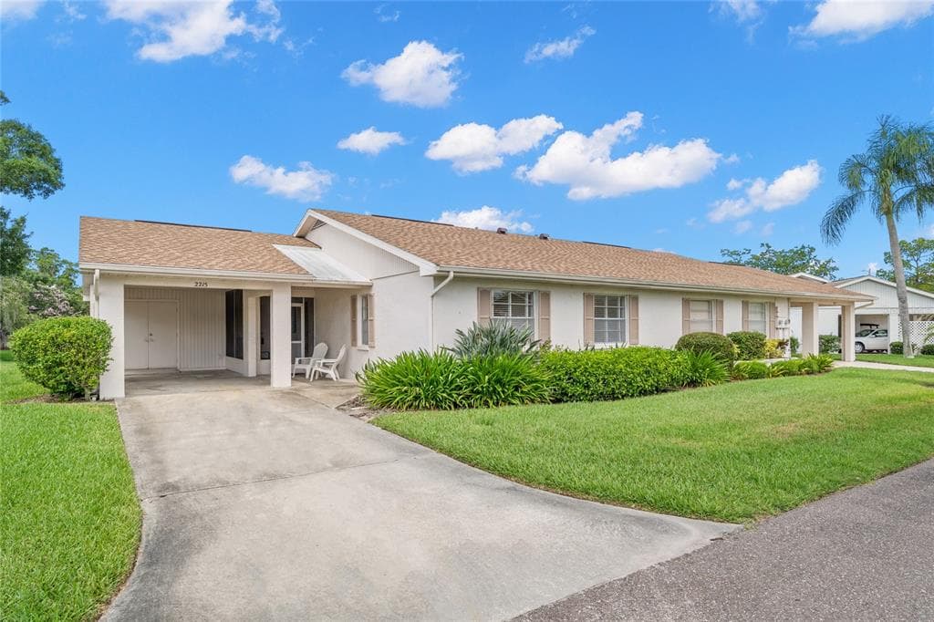 2215 GREENWICH DRIVE SUN CITY CENTER, FL 33573