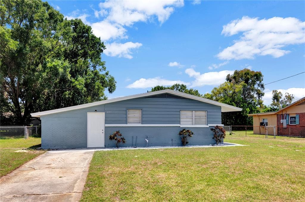 8315 BAHIA AVENUE TAMPA, FL 33619
