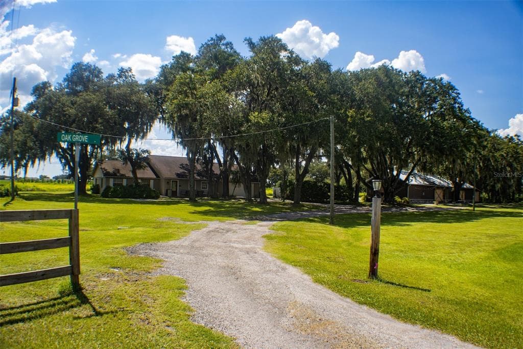 322 STRAWBERRY RESERVE LANE PLANT CITY, FL 33566