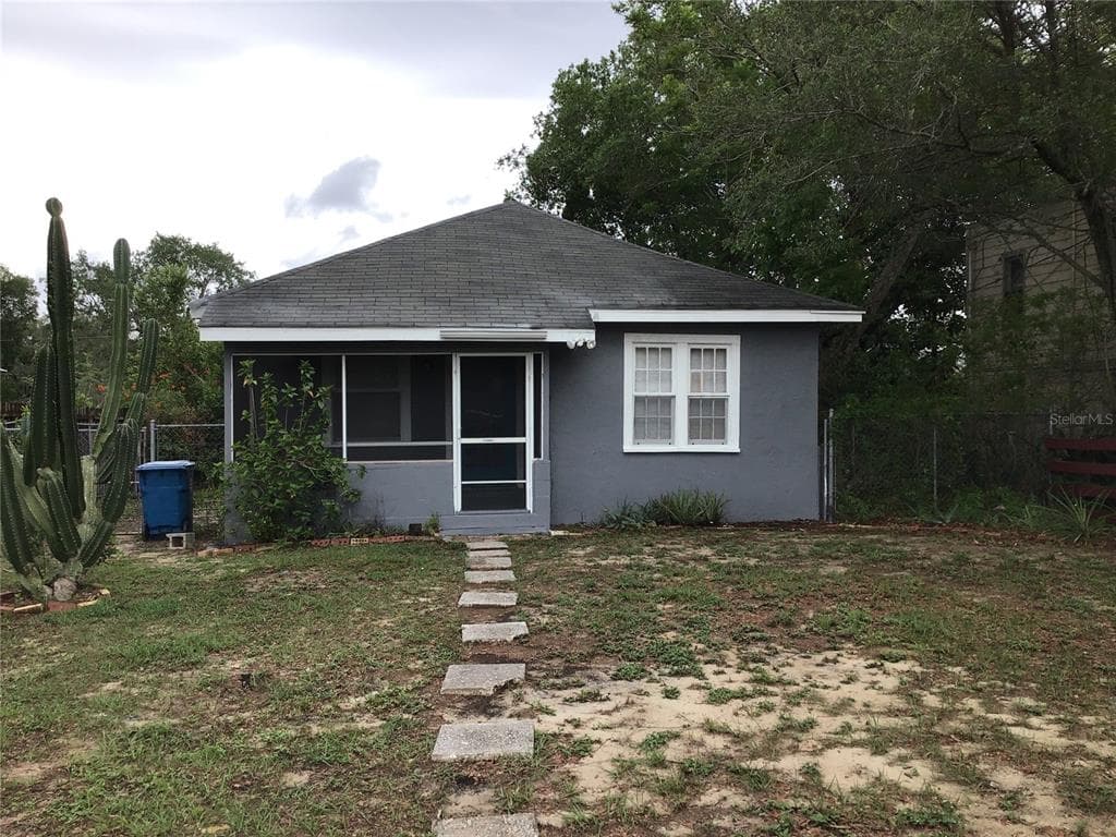 421 KISSIMMEE AVENUE LAKE WALES, FL 33853